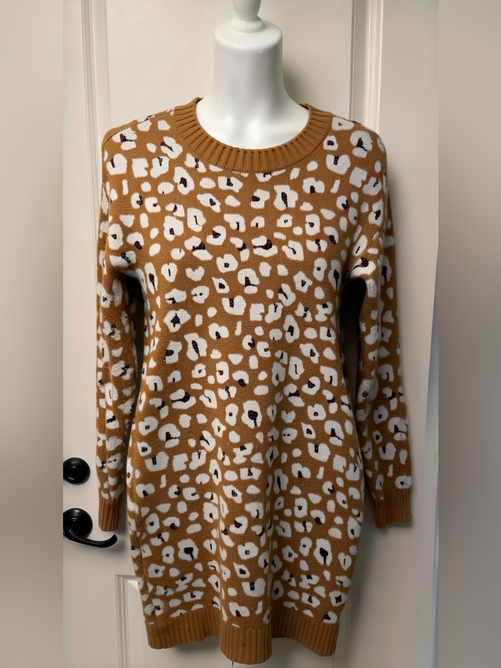 LOFT Shimmer Leopard Animal Print Knit Sweater Dress Tan/Cream Size XS